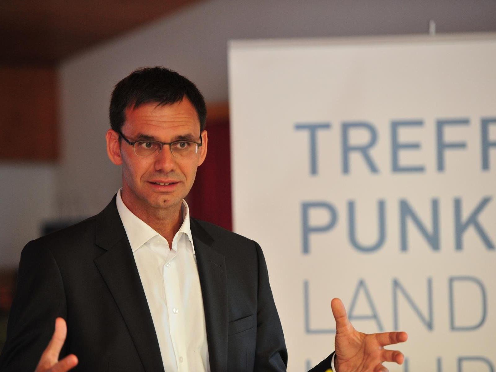 Ins Visier genommen haben FPÖ, Grüne und SPÖ die Veranstaltungsreihe "Treffpunkt Landeshauptmann".