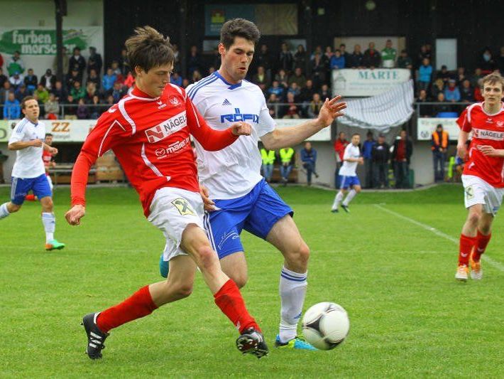 Röthis gewinnt das Vorderlandderby vor 600 Zuschauern gegen Rankweil mit 2:1. Röthis gewinnt das Vorderlandderby vor 600 Zuschauern gegen Rankweil mit 2:1.