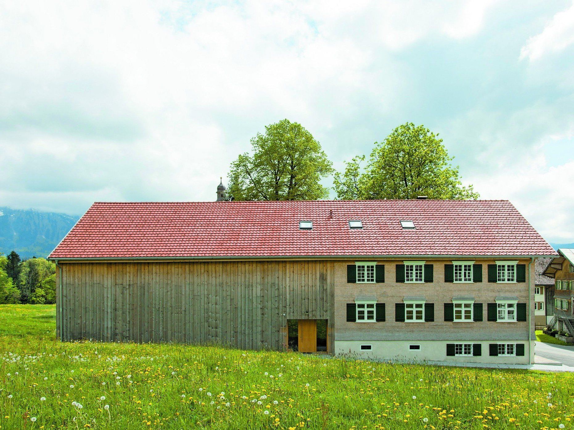 "Sorgfalt beim Alten und Großzügigkeit beim Neuen." (Josef Fink, Architekt) "Sorgfalt beim Alten und Großzügigkeit beim Neuen." (Josef Fink, Architekt)