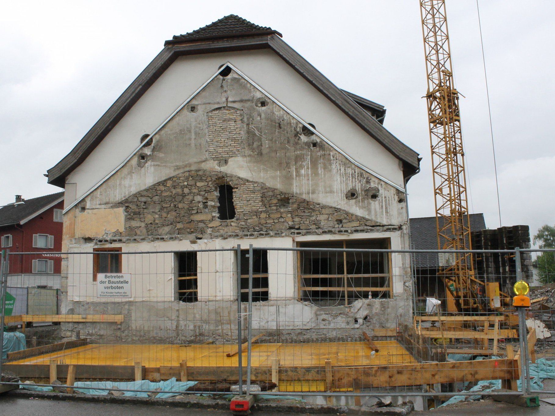 Derzeit wächst die neue Unterkunft der Gemeinde Thüringen Derzeit wächst die neue Unterkunft der Gemeinde Thüringen