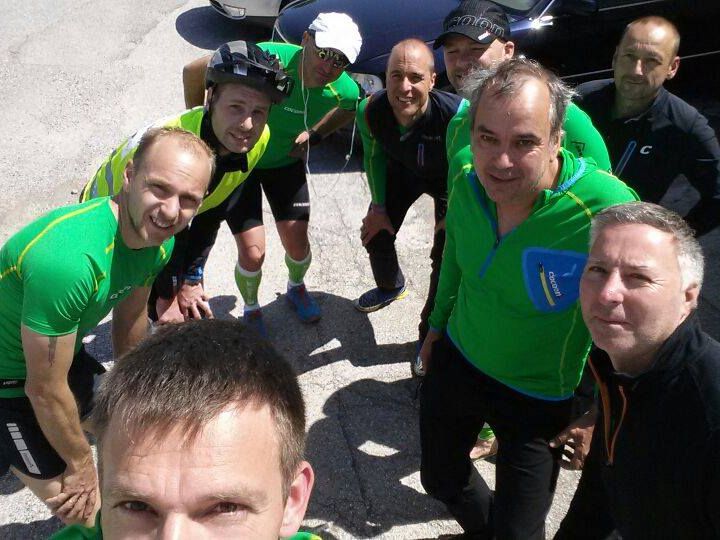 Neun Mitarbeiter von Bösch laufen quer durch Österreich. Neun Mitarbeiter von Bösch laufen quer durch Österreich.