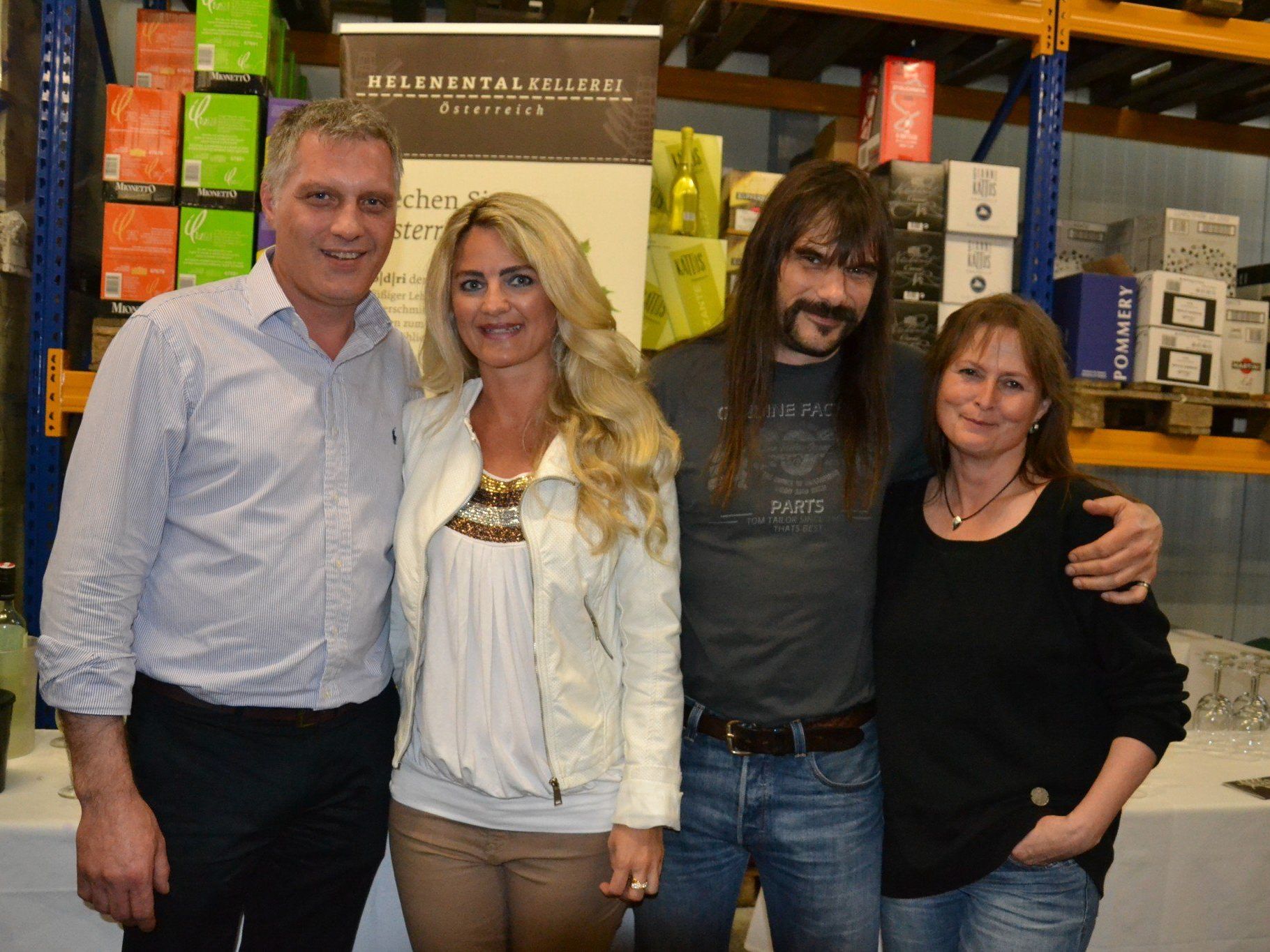 (v.l.) GF Hanno Kleinbrod mit Birgit Struckl (Alpla), GF Wolfgang Sila mit Ingrid (s´Fäscht) (v.l.) GF Hanno Kleinbrod mit Birgit Struckl (Alpla), GF Wolfgang Sila mit Ingrid (s´Fäscht)