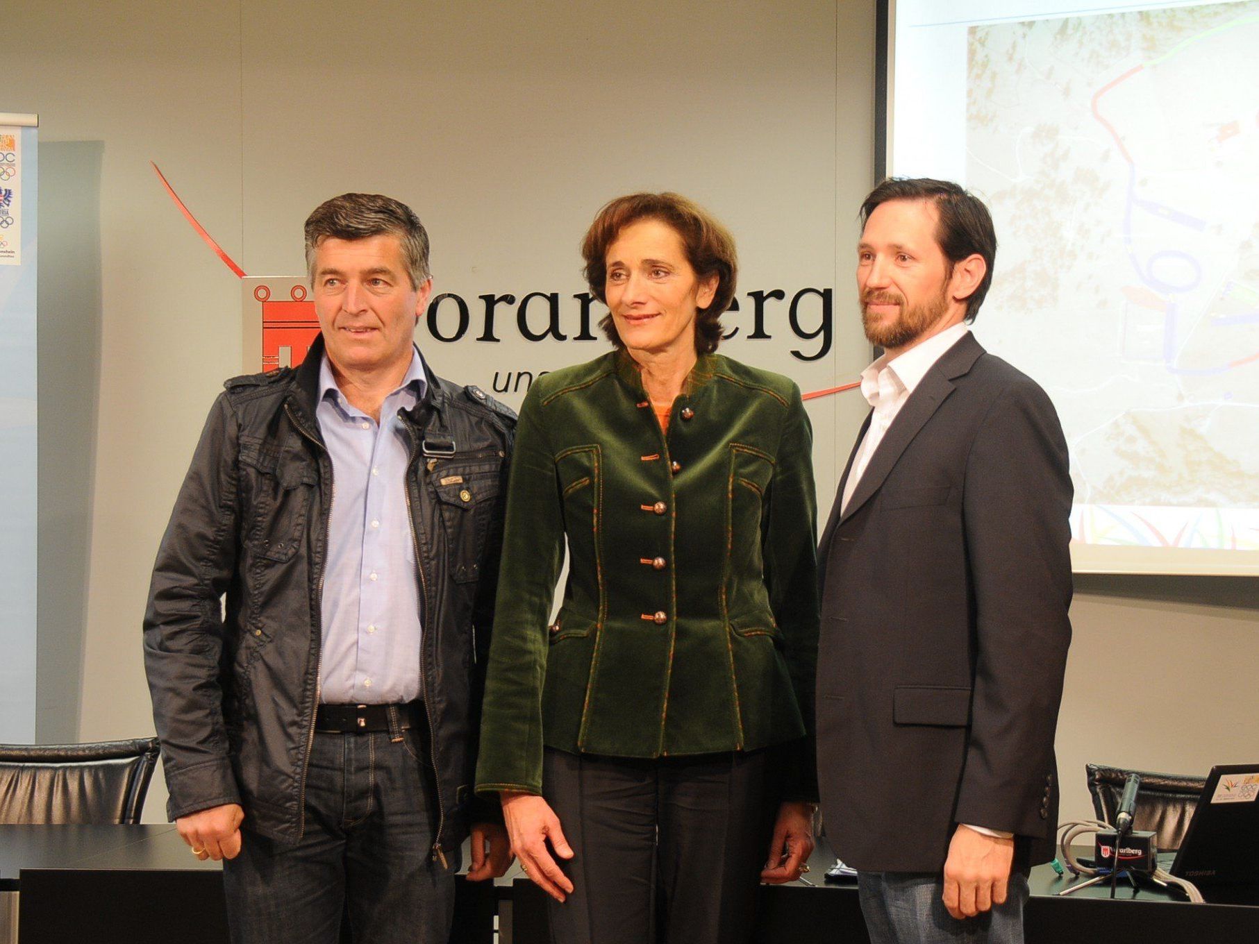 v.l. Bürgermeister Bürserberg, Fridolin Plaickner, Sportlandesrätin Bernadette Mennel und Philipp Groborsch, Geschäftsführer EYOF 2015. v.l. Bürgermeister Bürserberg, Fridolin Plaickner, Sportlandesrätin Bernadette Mennel und Philipp Groborsch, Geschäftsführer EYOF 2015.