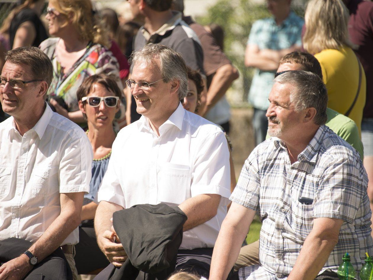 Bürgermeister Manfred Flatz feierte gemeinsam mit Landesrat Harald Sonderegger und 500 interessierten Besucher/innen das Schulfest unter dem Motto „So ein Zirkus“. Bürgermeister Manfred Flatz feierte gemeinsam mit Landesrat Harald Sonderegger und 500 interessierten Besucher/innen das Schulfest unter dem Motto „So ein Zirkus“.