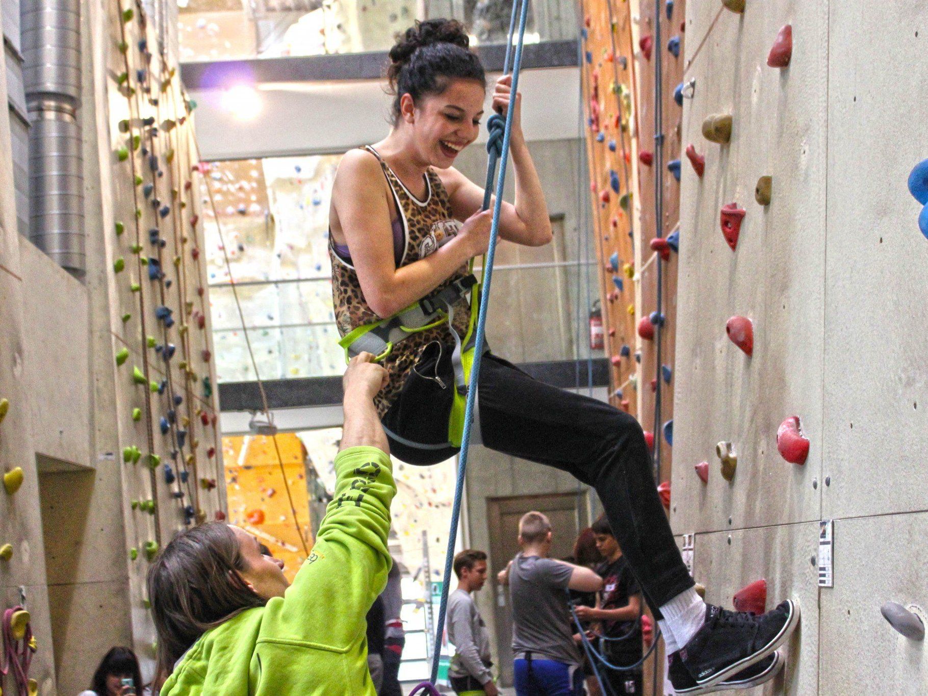 Bei „Check dein Risiko" trainierten 94 Jugendliche ihre Risikokompetenz. Bei „Check dein Risiko" trainierten 94 Jugendliche ihre Risikokompetenz.