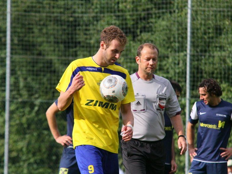 Goalgetter Aleksandar Umjenovic wurde von FC Wolfurt suspendiert. Goalgetter Aleksandar Umjenovic wurde von FC Wolfurt suspendiert.