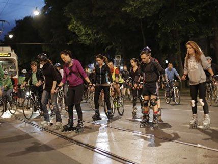 Friday Nightskating in Wien Friday Nightskating in Wien