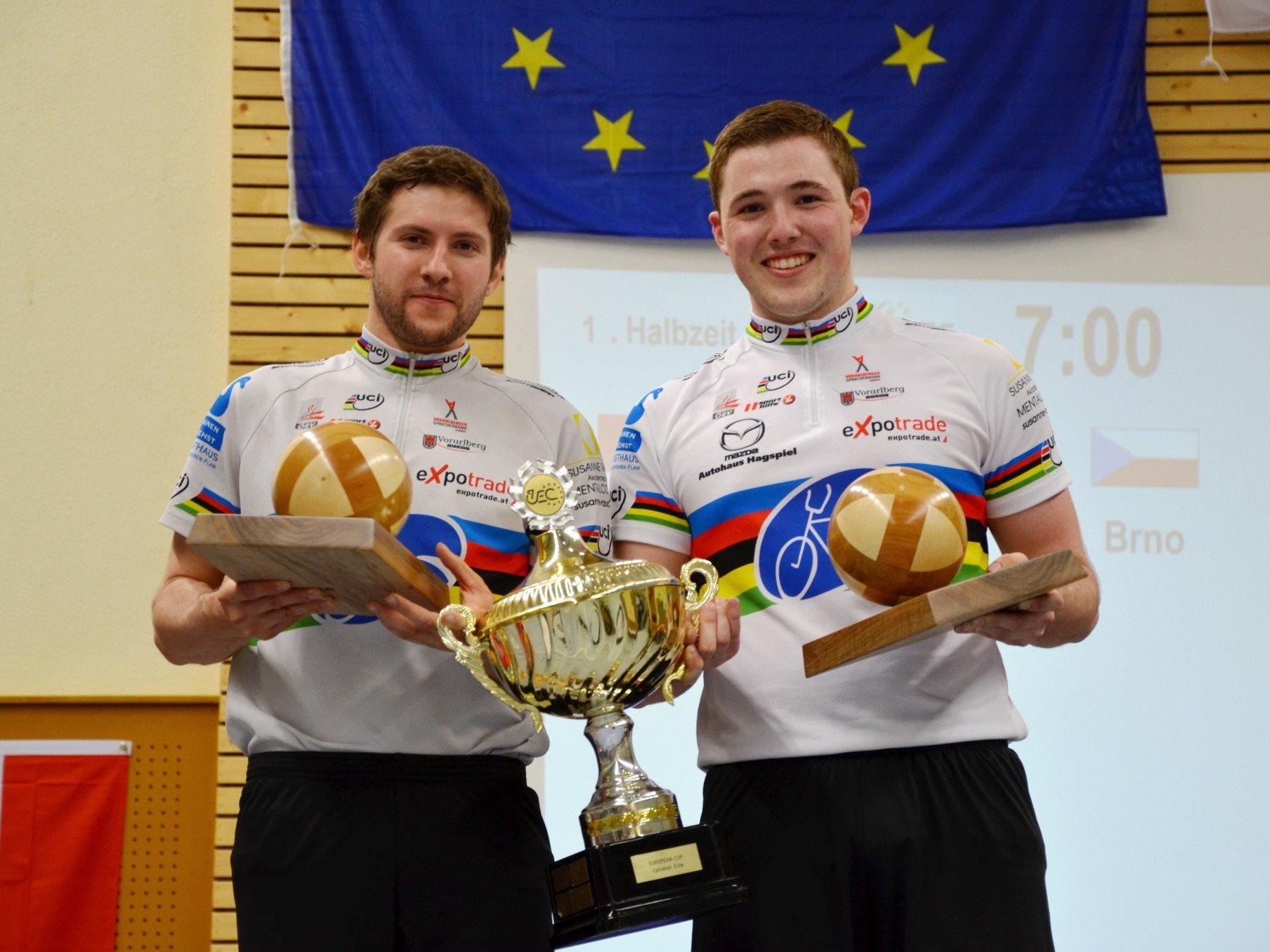 Die Weltmeister Schnetzer und Bröll kürten sich nun auch zum EC-Sieger.