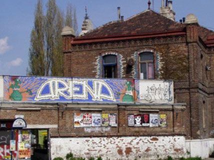 In der Arena findet das Teenage Riot Festival statt In der Arena findet das Teenage Riot Festival statt