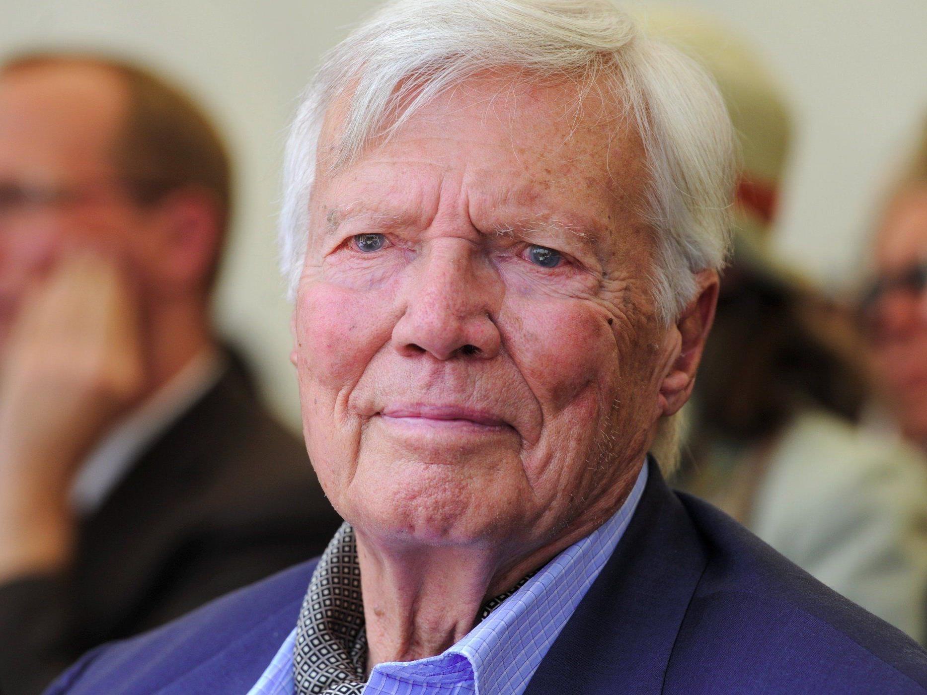 Karlheinz Böhm verstarb im 87. Lebensjahr in Grödig bei Salzburg. Karlheinz Böhm verstarb im 87. Lebensjahr in Grödig bei Salzburg.