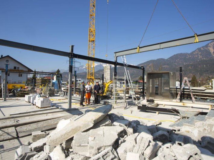 Gewidmete Gewerbeflächen gibt es kaum noch zu kaufen. Baurecht eröffnet eine Option. Gewidmete Gewerbeflächen gibt es kaum noch zu kaufen. Baurecht eröffnet eine Option.