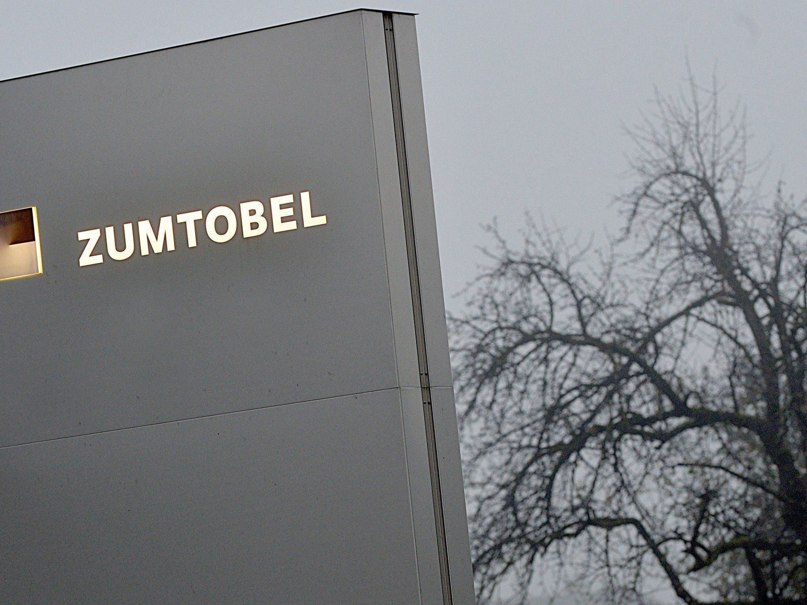 Zumtobel baut weltweit 600 Stellen ab. Zumtobel baut weltweit 600 Stellen ab.