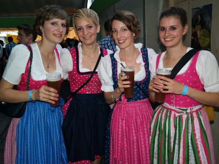 Beim Bezirksmusikfest in Langenegg geht so richtig die Post ab. Beim Bezirksmusikfest in Langenegg geht so richtig die Post ab.