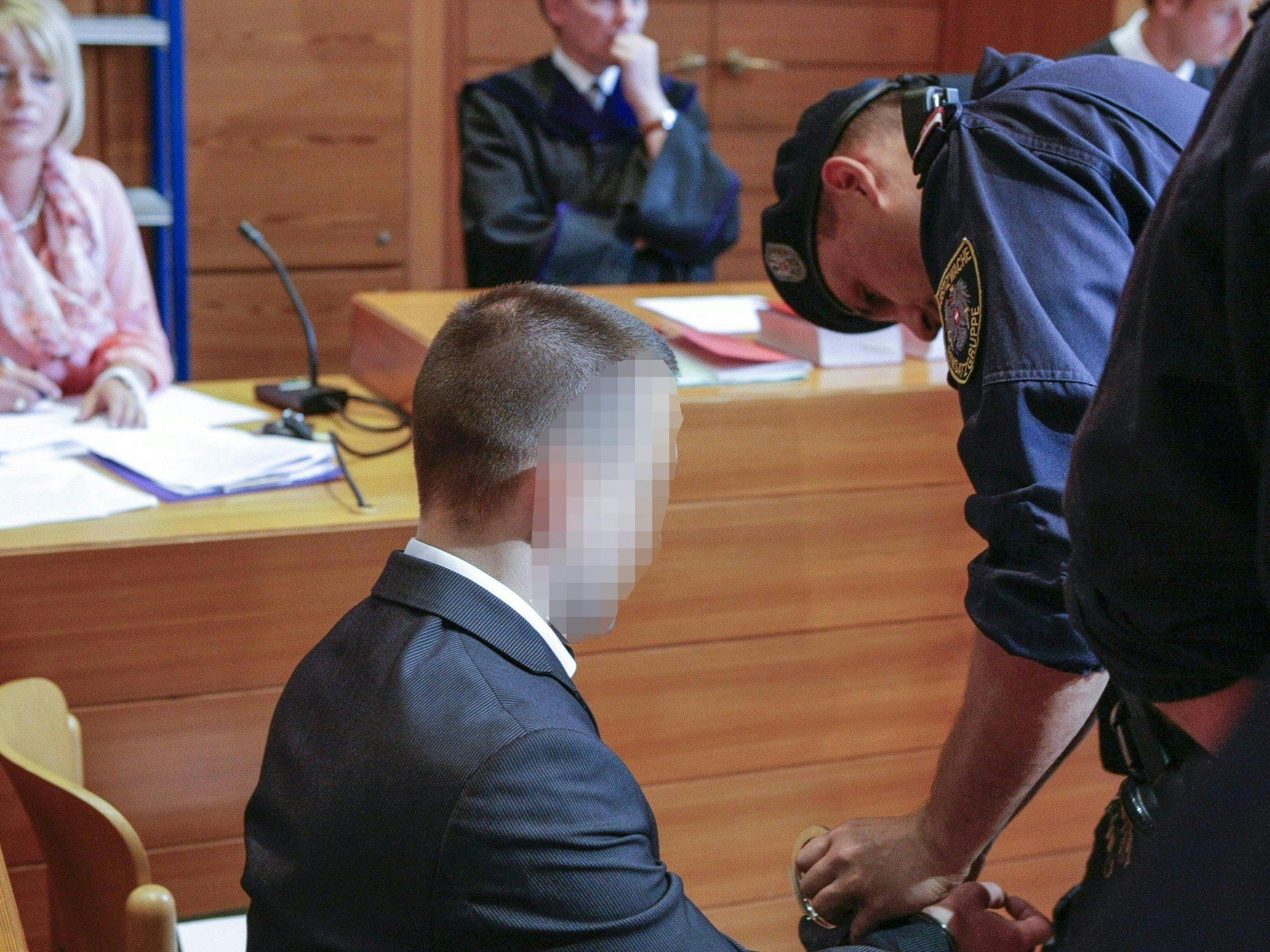 Fall Larissa: Psychiaterin attestierte Angeklagtem Störung. Fall Larissa: Psychiaterin attestierte Angeklagtem Störung.