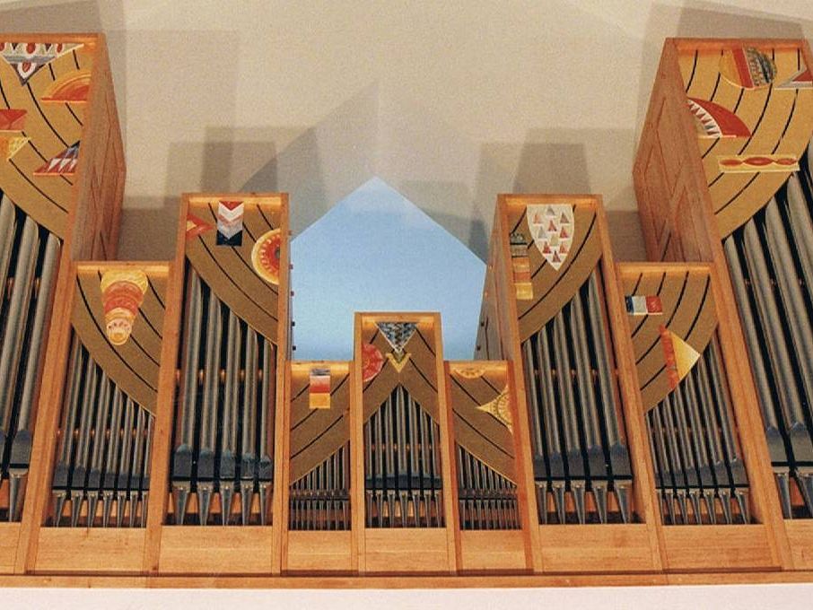 Prospekt der Enzenhofer-Orgel in der Clemens-Holzmeister-Kirche in Batschuns Prospekt der Enzenhofer-Orgel in der Clemens-Holzmeister-Kirche in Batschuns