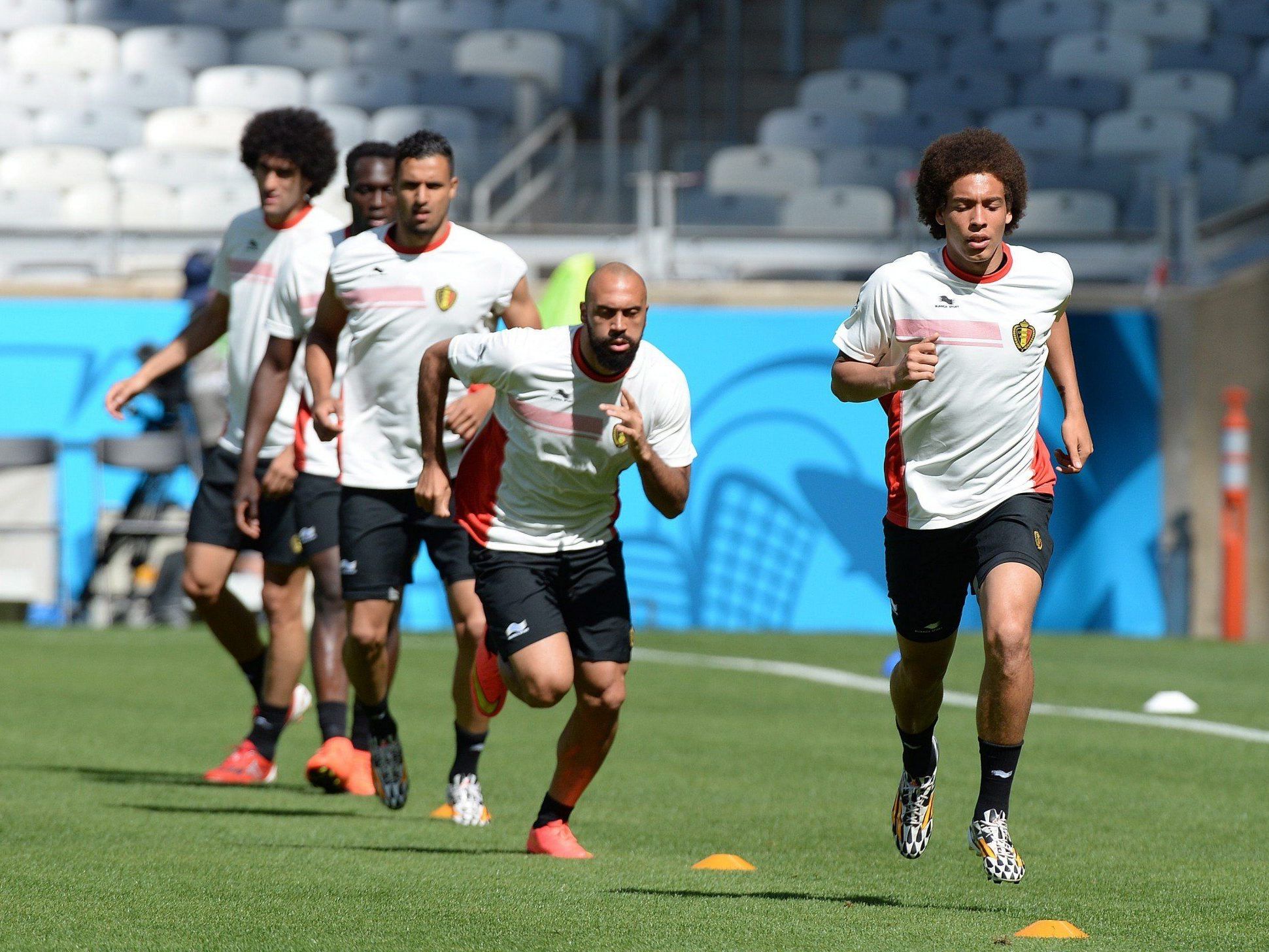 Belgien-Trainer Wilmots zurückhaltend: "Man kann Erfahrung nicht kaufen". Belgien-Trainer Wilmots zurückhaltend: "Man kann Erfahrung nicht kaufen".