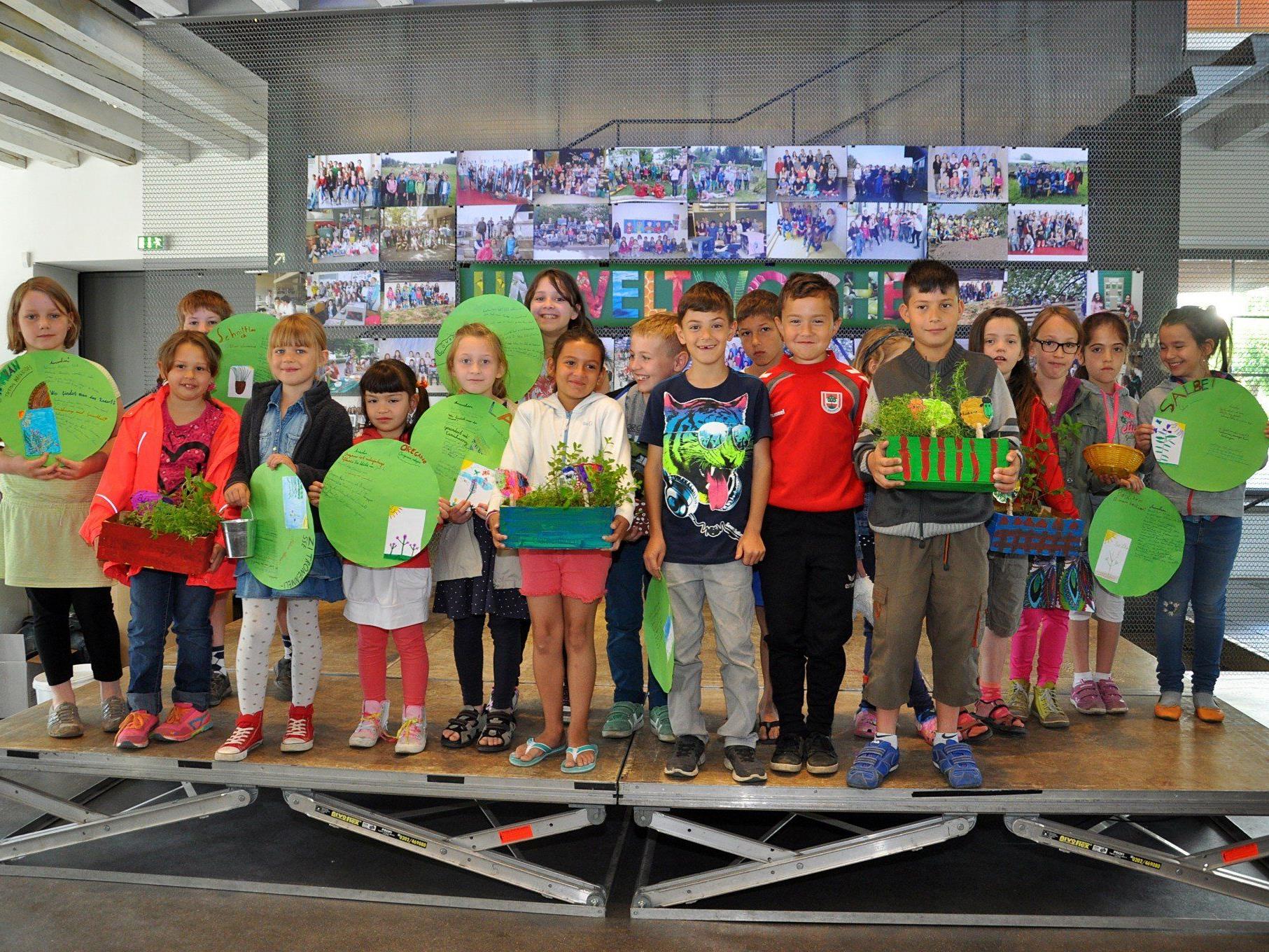 35 Schulklassen präsentierten ihre Umweltprojekte in der inatura.