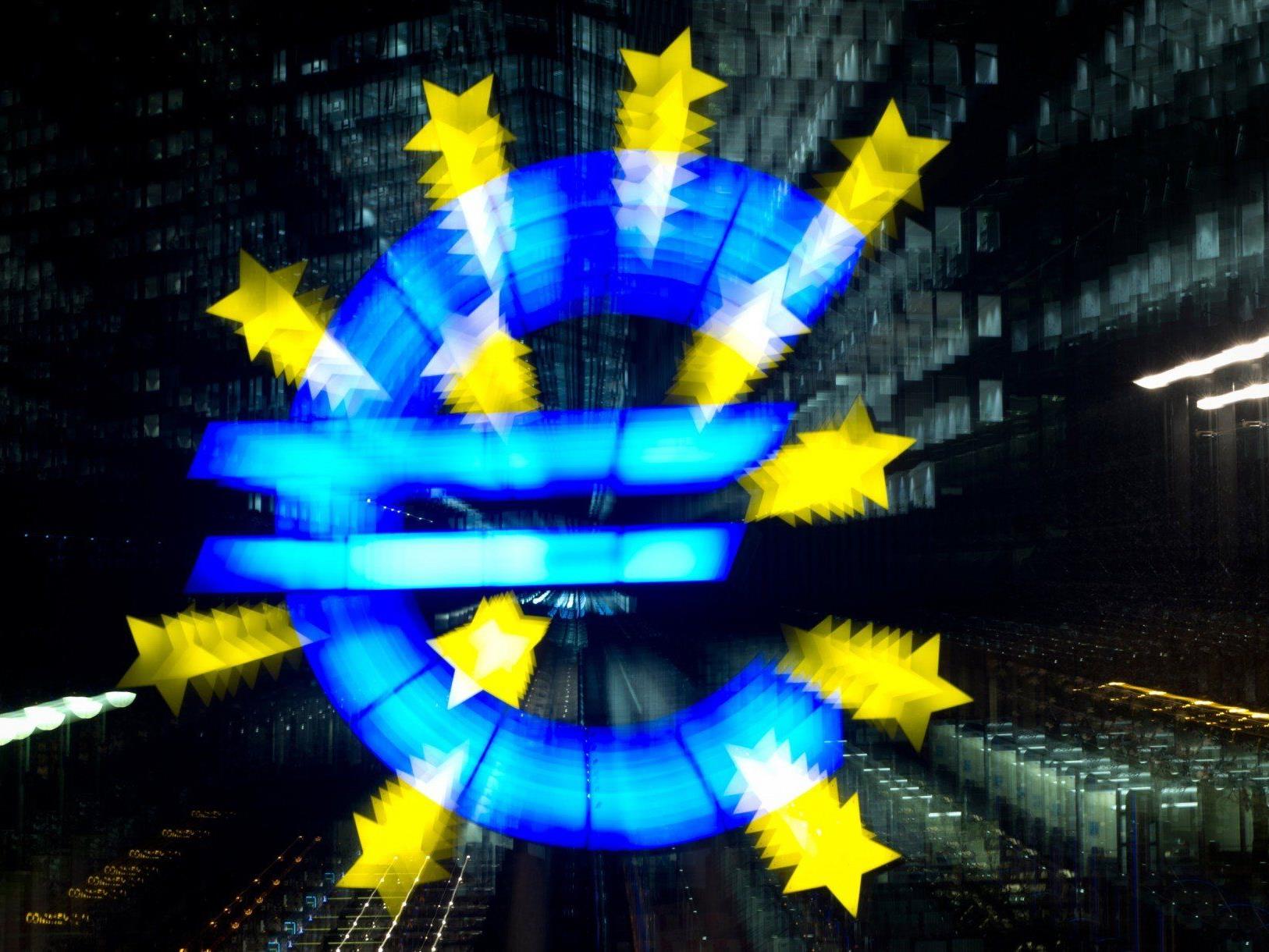 EZB vor neuen Schritten gegen Inflation und Konjunktur-Flaute. Die Zeche zahlen (auch) die Sparer.
