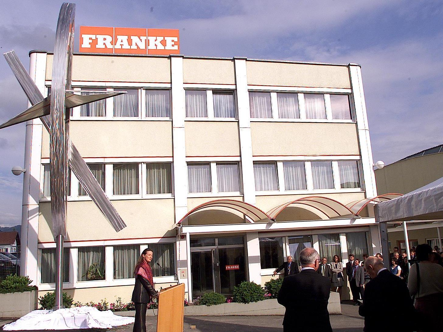Bessere Zeiten: Zum 40-jährigen Jubiläum wurde noch eine Edelstahlskulptur vor der Firmenzentrale eingeweiht.