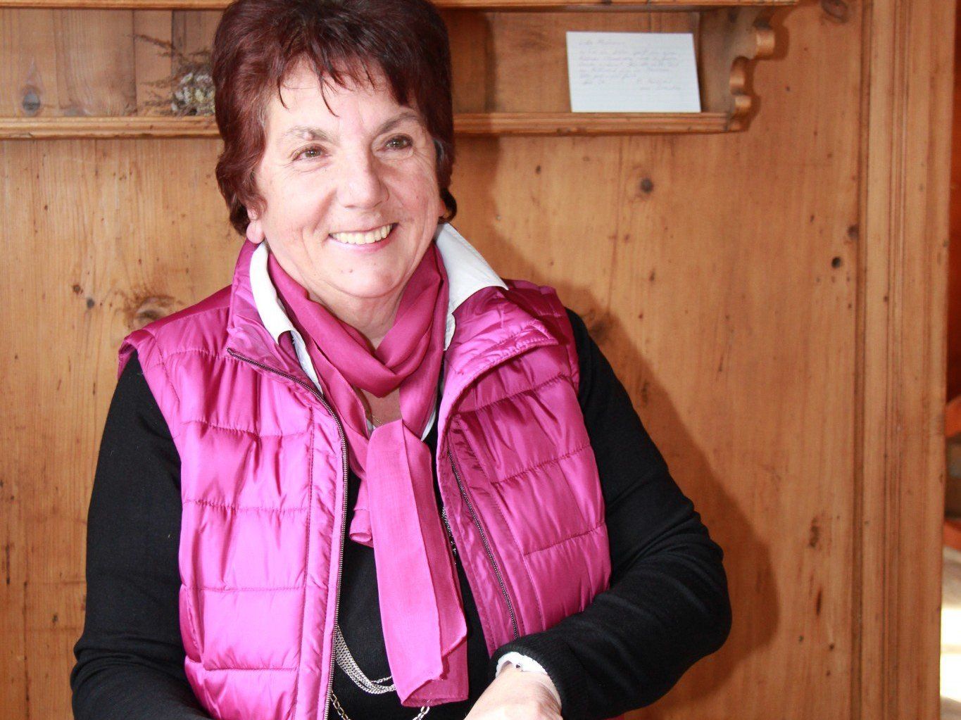 Erzählstunde mit Helga Nesensohn, ab 27. Juni jeden Freitag. Erzählstunde mit Helga Nesensohn, ab 27. Juni jeden Freitag.