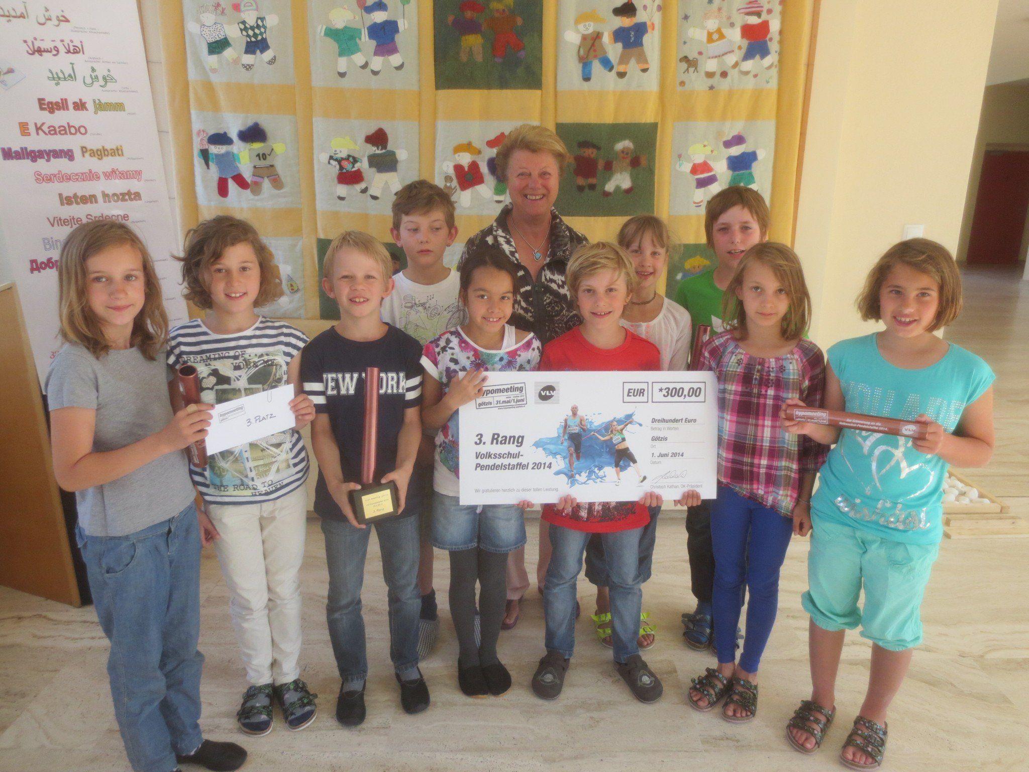 Das erfolgreiche „Firetiger-Team“ der Volksschule Lochau mit seiner Betreuerin Christl Gerhalter.