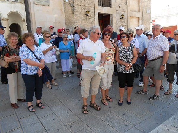 Pensionisten Ortsgruppe Nenzing Frühjahrstreffen nach Apulien/Italien Pensionisten Ortsgruppe Nenzing Frühjahrstreffen nach Apulien/Italien