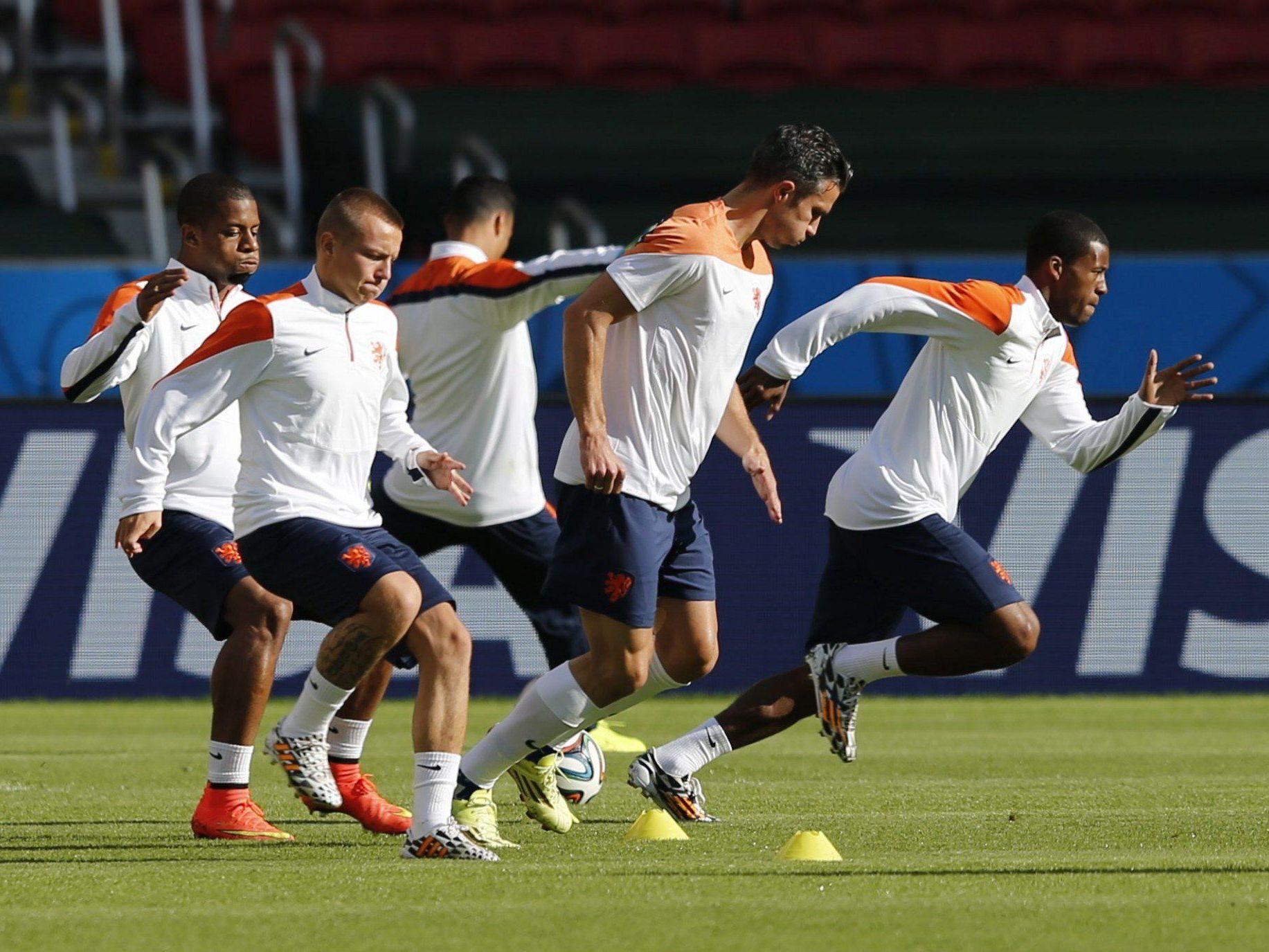 Niederländer geloben volle Konzentration gegen den Außenseiter Australien. Niederländer geloben volle Konzentration gegen den Außenseiter Australien.