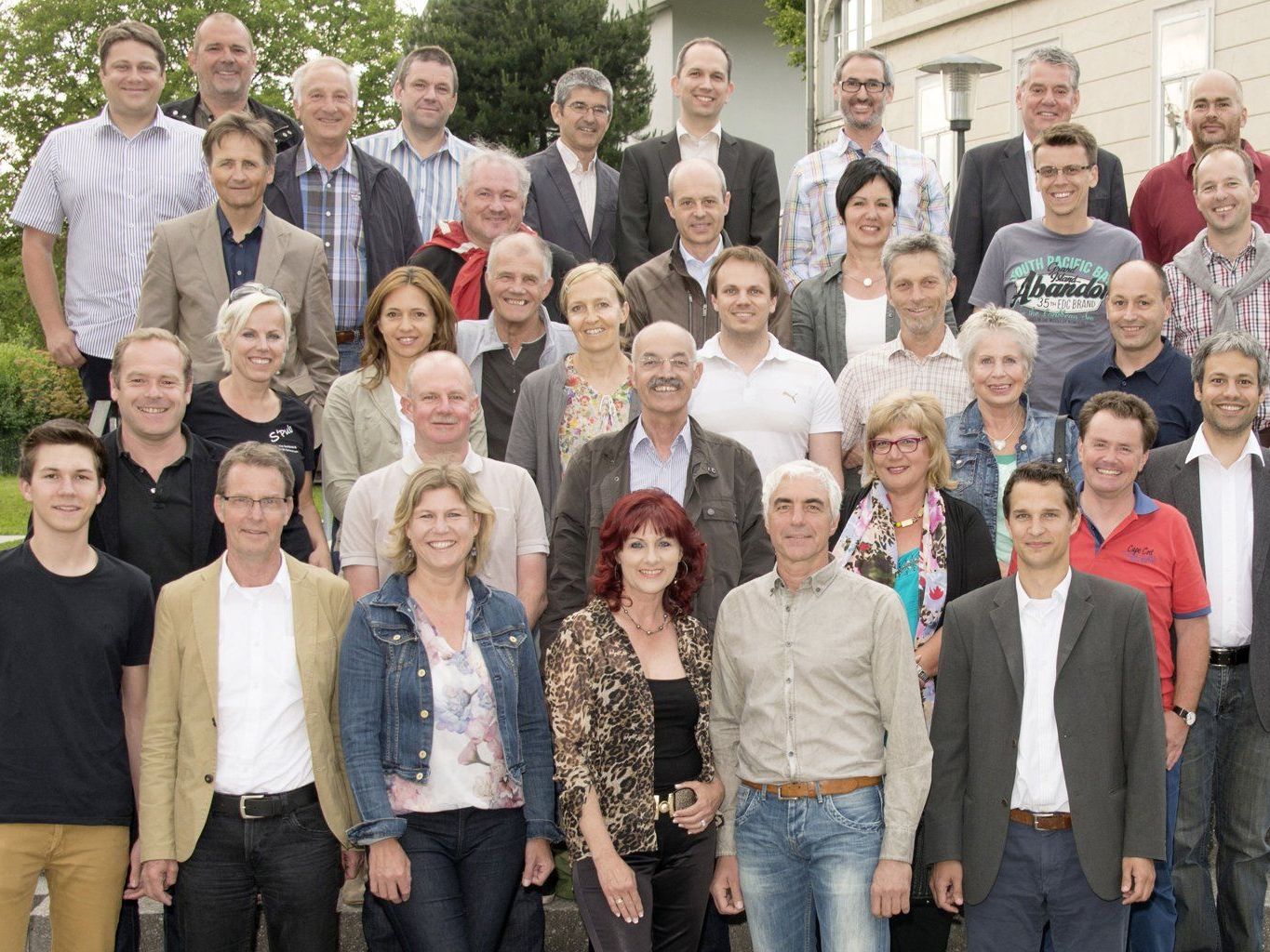Die Liste von Bürgermeister Flatz schloss sich Mitte Mai mit der Unabhängigen Wählergemeinschaft Liste Horst Fertschnig zur Liste „Für Schwarzach“ zusammen. Die Liste von Bürgermeister Flatz schloss sich Mitte Mai mit der Unabhängigen Wählergemeinschaft Liste Horst Fertschnig zur Liste „Für Schwarzach“ zusammen.