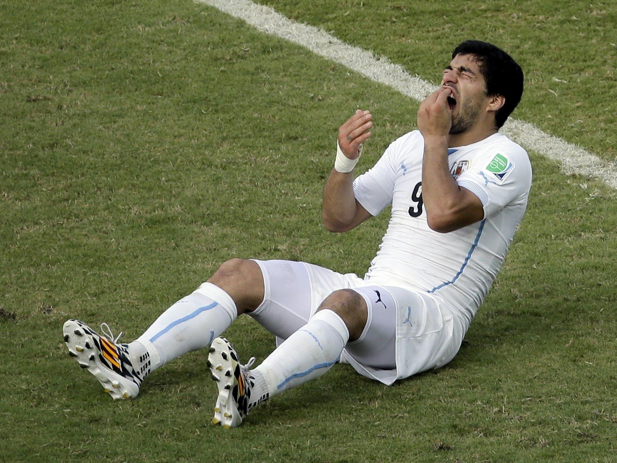 WM zu Ende - Uruguay-Stürmer Suarez fehlt auch Liverpool.