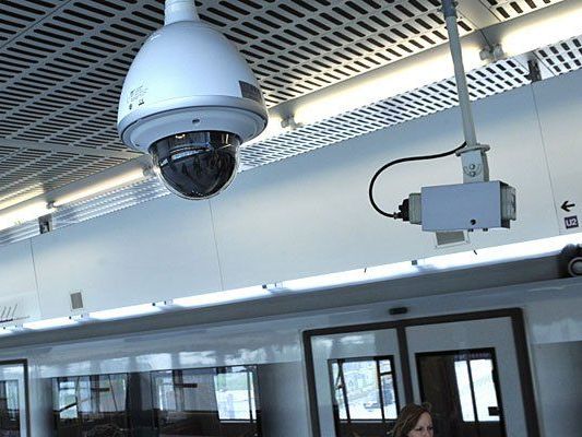 In der Wiener U-Bahn sind Überwachungskameras Standard - weitere Sicherheitsmaßnahmen sollen nun folgen In der Wiener U-Bahn sind Überwachungskameras Standard - weitere Sicherheitsmaßnahmen sollen nun folgen