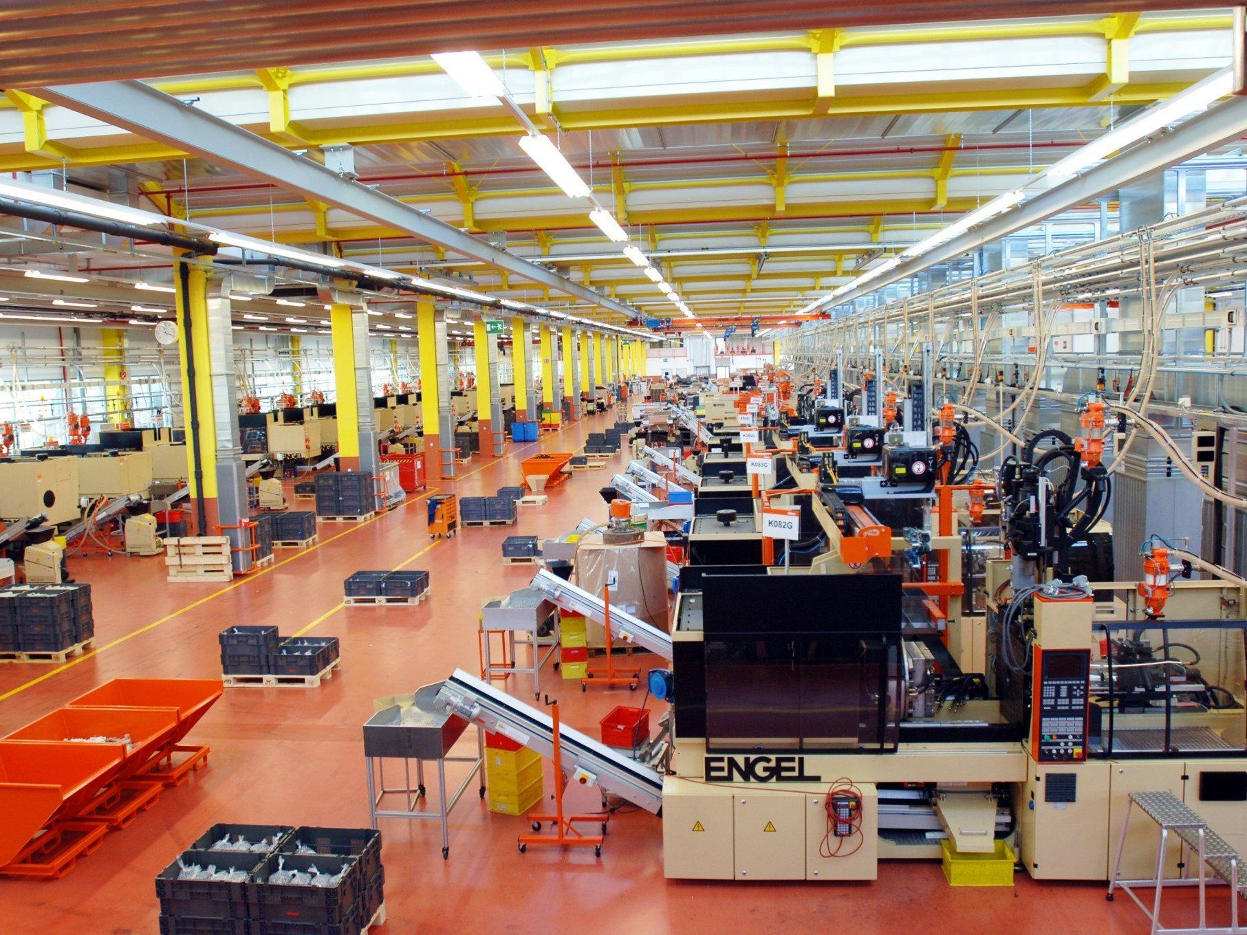 Vorarlbergs Unternehmen haben zwischen 2002 und 2012 die meisten neuen Arbeitsplätze geschaffen. Vorarlbergs Unternehmen haben zwischen 2002 und 2012 die meisten neuen Arbeitsplätze geschaffen.