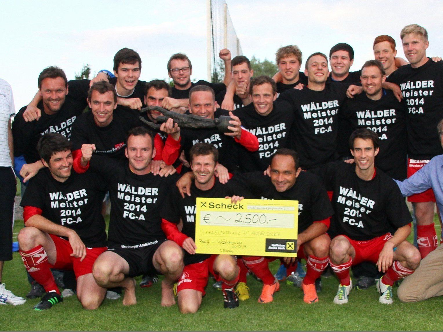 FC Andelsbuch ist der neue Champion vom Raiffeisen Wäldercup. FC Andelsbuch ist der neue Champion vom Raiffeisen Wäldercup.