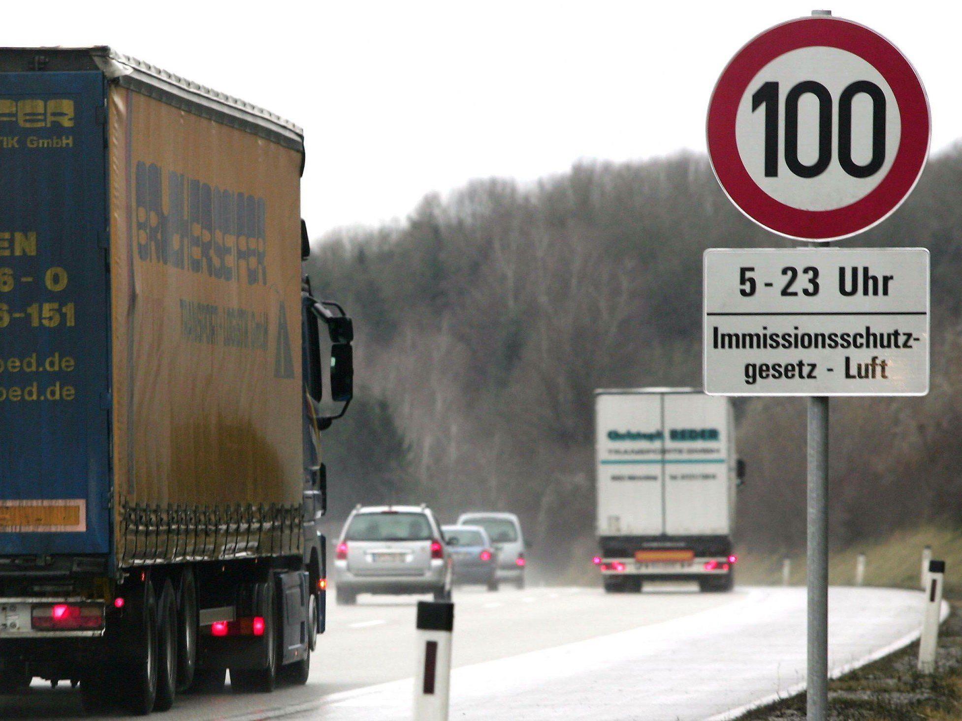 Tempo 100 auf Österreichs Autobahnen sind für den ÖAMTC keine Lösung.