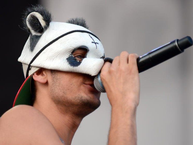 Cro legt ein neues Album vor. Cro legt ein neues Album vor.