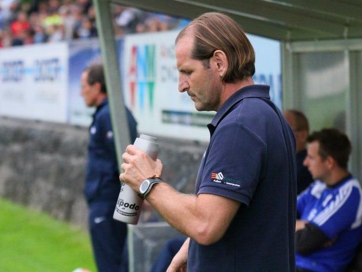 Röthis-Trainer Ralph Geiger kehrt zum Auftakt der Vorarlbergligasaison ins Casinostadion zurück.
