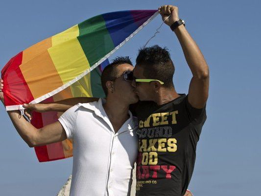 Das Homosexuellen-Bündnis wollte ein Zeichen gegen Intoleranz setzen. (Symbolbild) Das Homosexuellen-Bündnis wollte ein Zeichen gegen Intoleranz setzen. (Symbolbild)