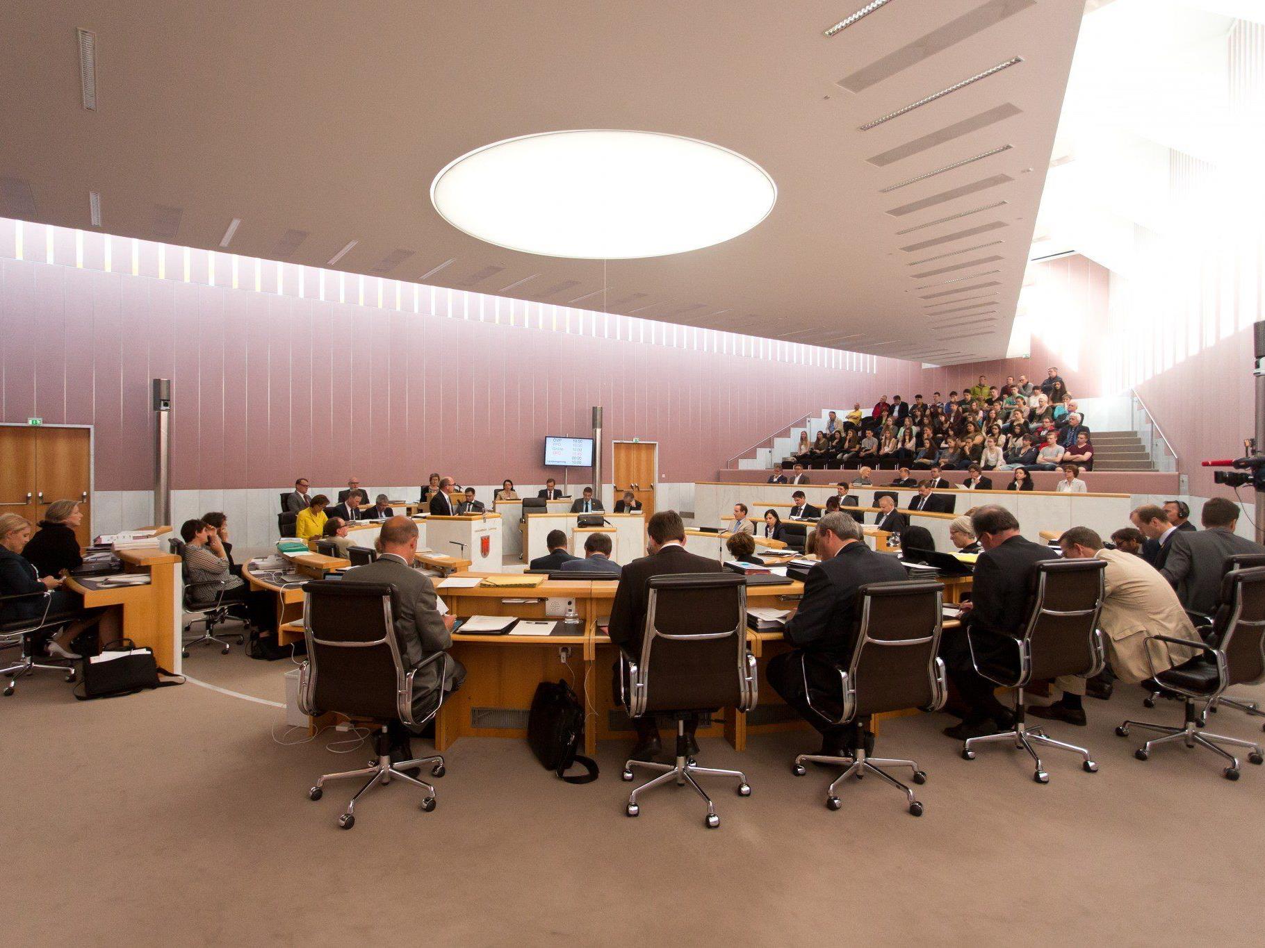Mit einer Doppelsitzung verabschiedet sich der Landtag aus einer arbeitsreichen Legislaturperiode.