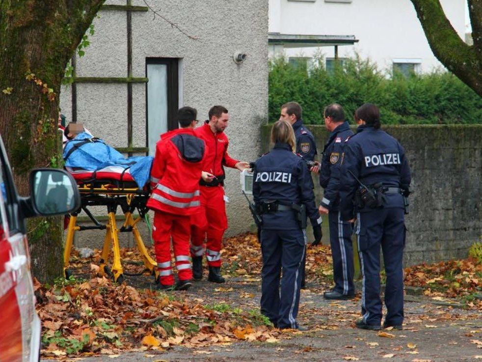 Schwerverletzter nach Messerstecherei zwischen Asylwerbern Schwerverletzter nach Messerstecherei zwischen Asylwerbern