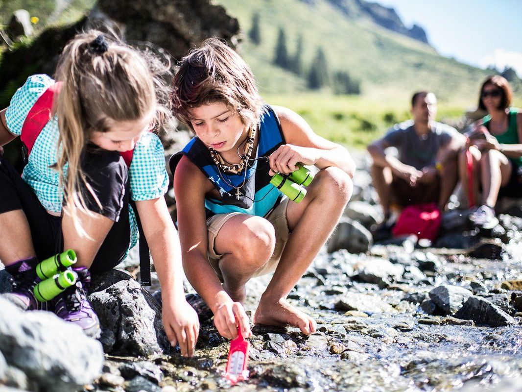 Kinderwanderwege für Entdecker - NEU - ab sofort auch in Gaschurn. Kinderwanderwege für Entdecker - NEU - ab sofort auch in Gaschurn.