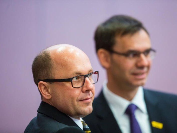 Der Landeshauptmann zeigte sich am Dienstag von Neuwahl-Androhungen unbeeindruckt. Der Landeshauptmann zeigte sich am Dienstag von Neuwahl-Androhungen unbeeindruckt.