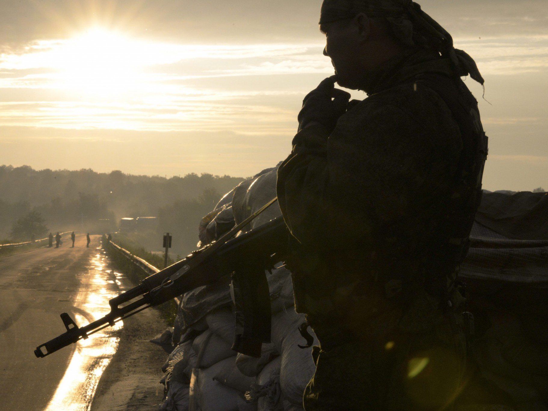 Waffenruhe in der Ukraine auf der Kippe. Waffenruhe in der Ukraine auf der Kippe.