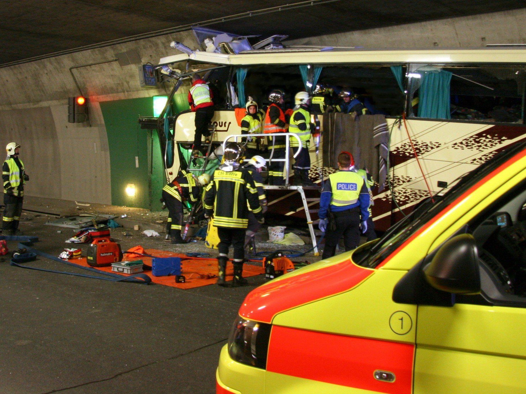 22 Kinder und sechs Erwachsene starben bei dem tragischen Unglück im März 2012. 22 Kinder und sechs Erwachsene starben bei dem tragischen Unglück im März 2012.