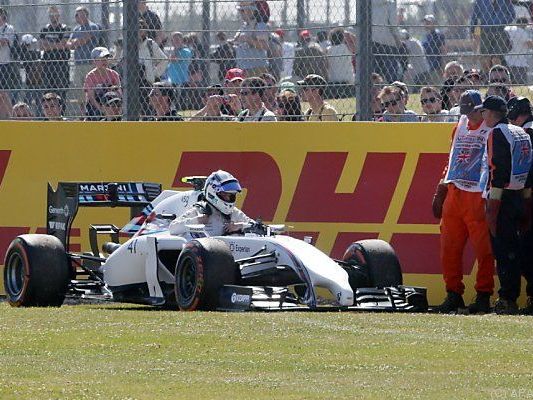 Wolff steigt aus dem Wagen aus Wolff steigt aus dem Wagen aus