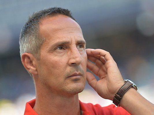 Trainer Hütter ist von seiner Mannschaft angetan Trainer Hütter ist von seiner Mannschaft angetan