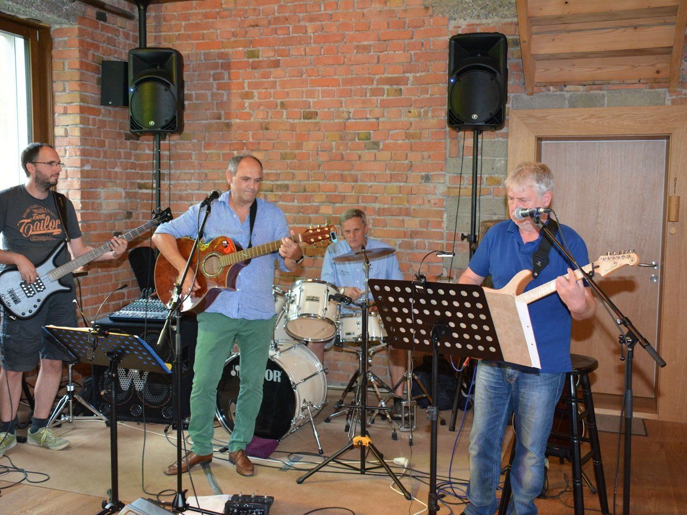 Mit einem Konzert, Ausstellung und WM-Leinwand wurde die Freudencharity gefeiert Mit einem Konzert, Ausstellung und WM-Leinwand wurde die Freudencharity gefeiert