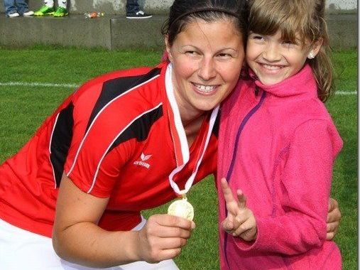 Rankweil-Mittelfeldspielerin Veronika Dobler gastiert mit ihren Mitspielerinnen in Haiming in Tirol. Rankweil-Mittelfeldspielerin Veronika Dobler gastiert mit ihren Mitspielerinnen in Haiming in Tirol.