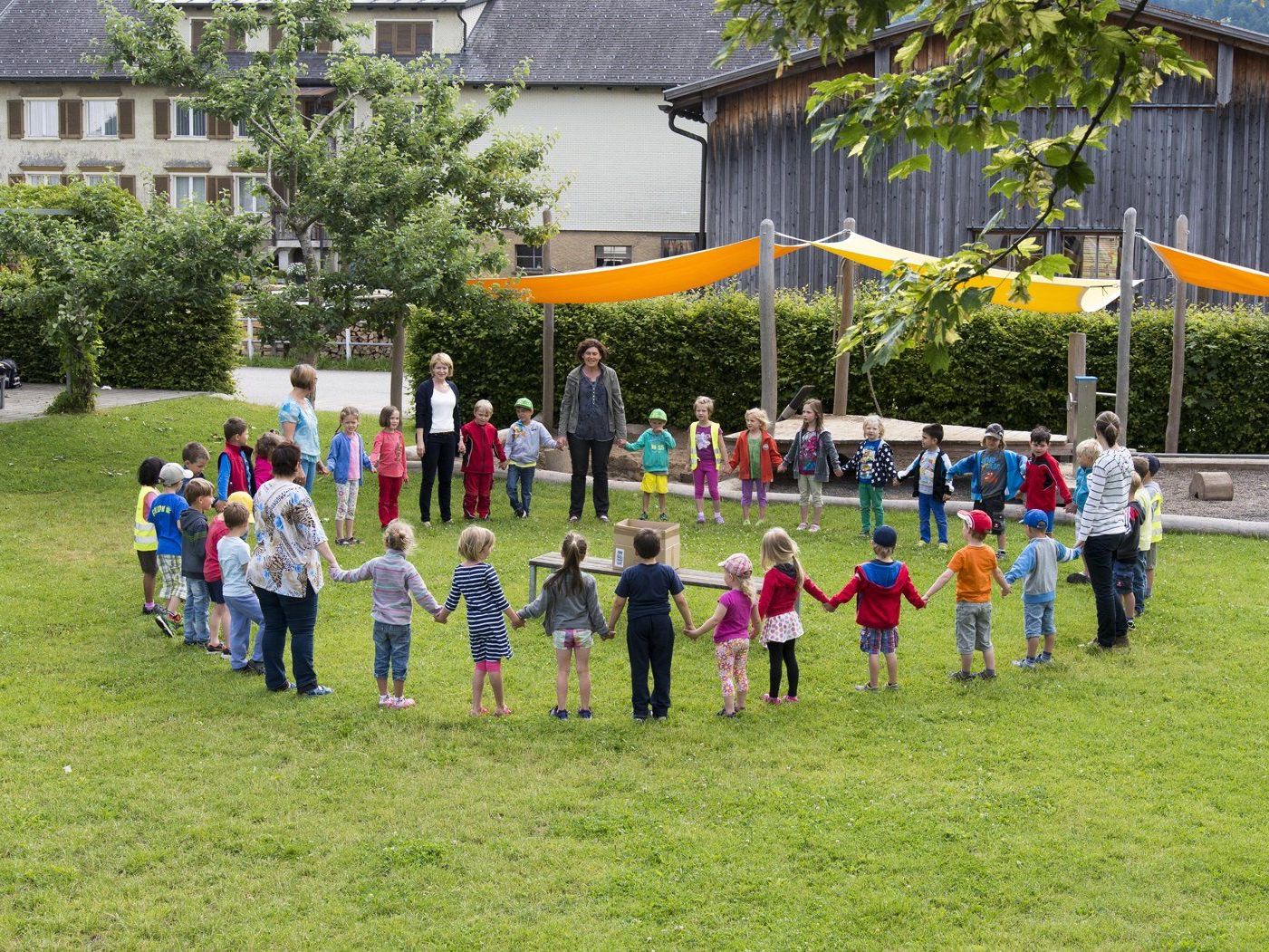Die Kinder des Kindergarten Hittisau verzichteten 6 Wochen lang auf einen Gegenstand oder eine Tätigkeit. Die Kinder des Kindergarten Hittisau verzichteten 6 Wochen lang auf einen Gegenstand oder eine Tätigkeit.