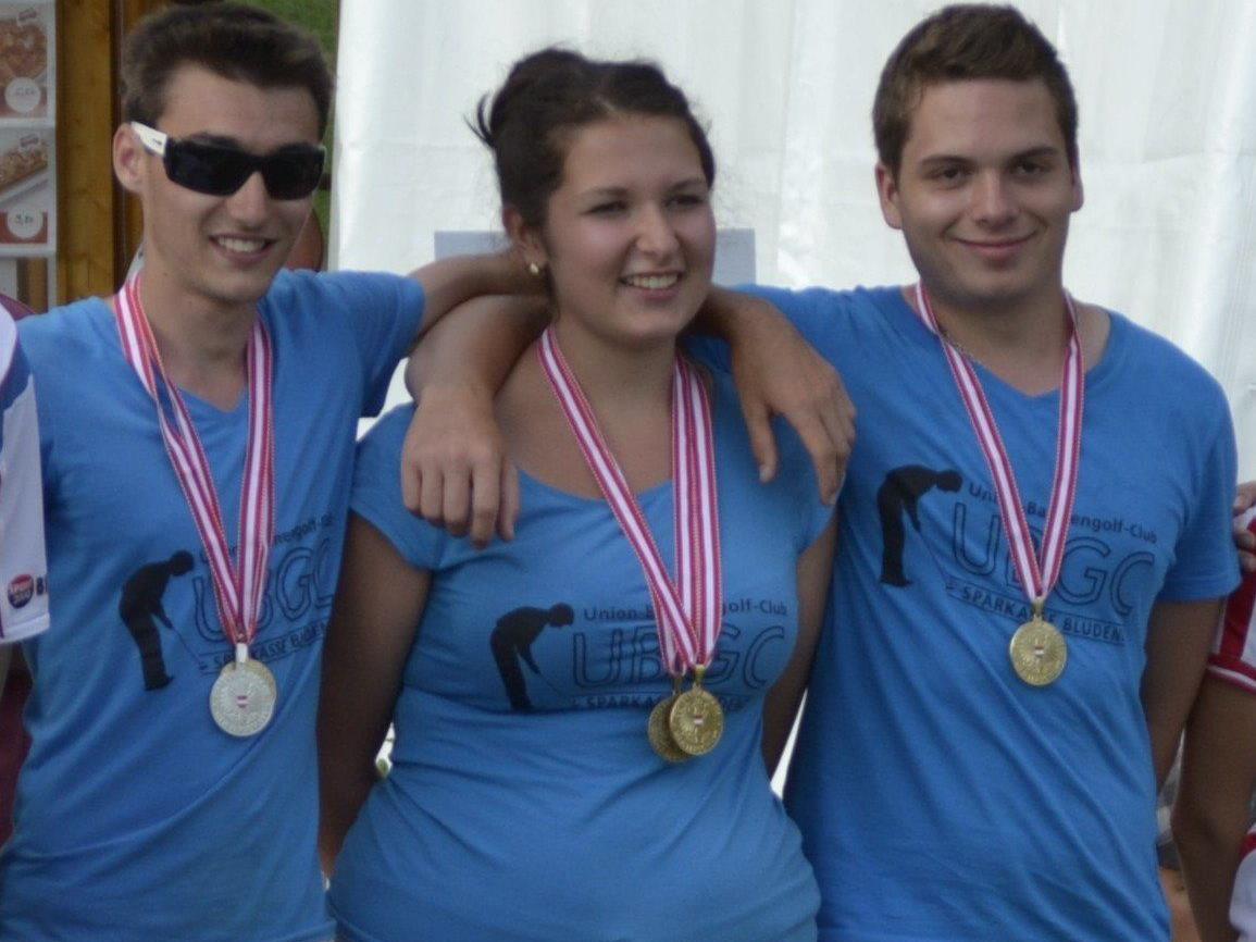 Die Budenzer Jugendmannschaft mit den Spielern Sabrina Newland, Georg Wehinger und Fabian Spies gewannen die Goldmedaille.