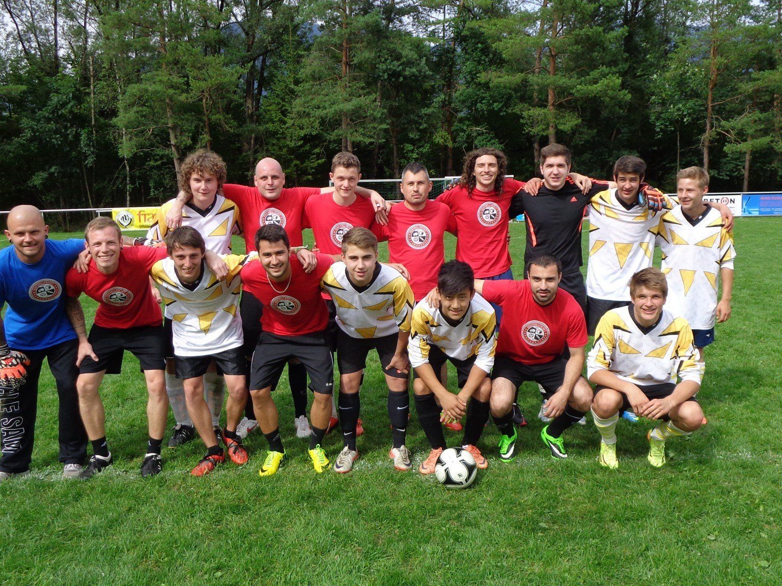 Die Finalmannschaften Kontroll-Freaks und Lehrlinge Die Finalmannschaften Kontroll-Freaks und Lehrlinge