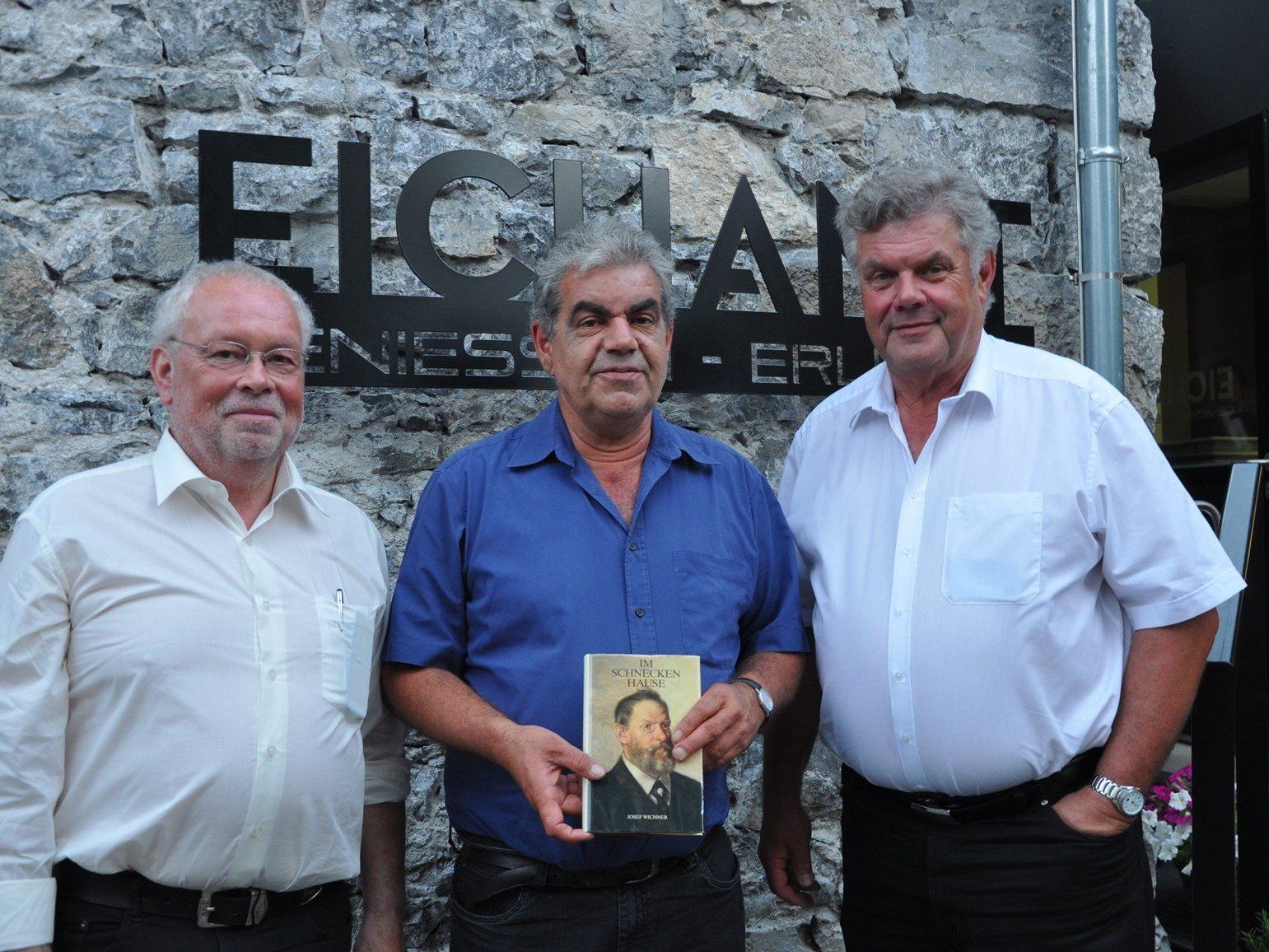 (Detlev Gamon, Thomas Gamon, Bürgermeister Mandi Katzenmayer) Initiator, Vorleser und Veranstalter. (Detlev Gamon, Thomas Gamon, Bürgermeister Mandi Katzenmayer) Initiator, Vorleser und Veranstalter.